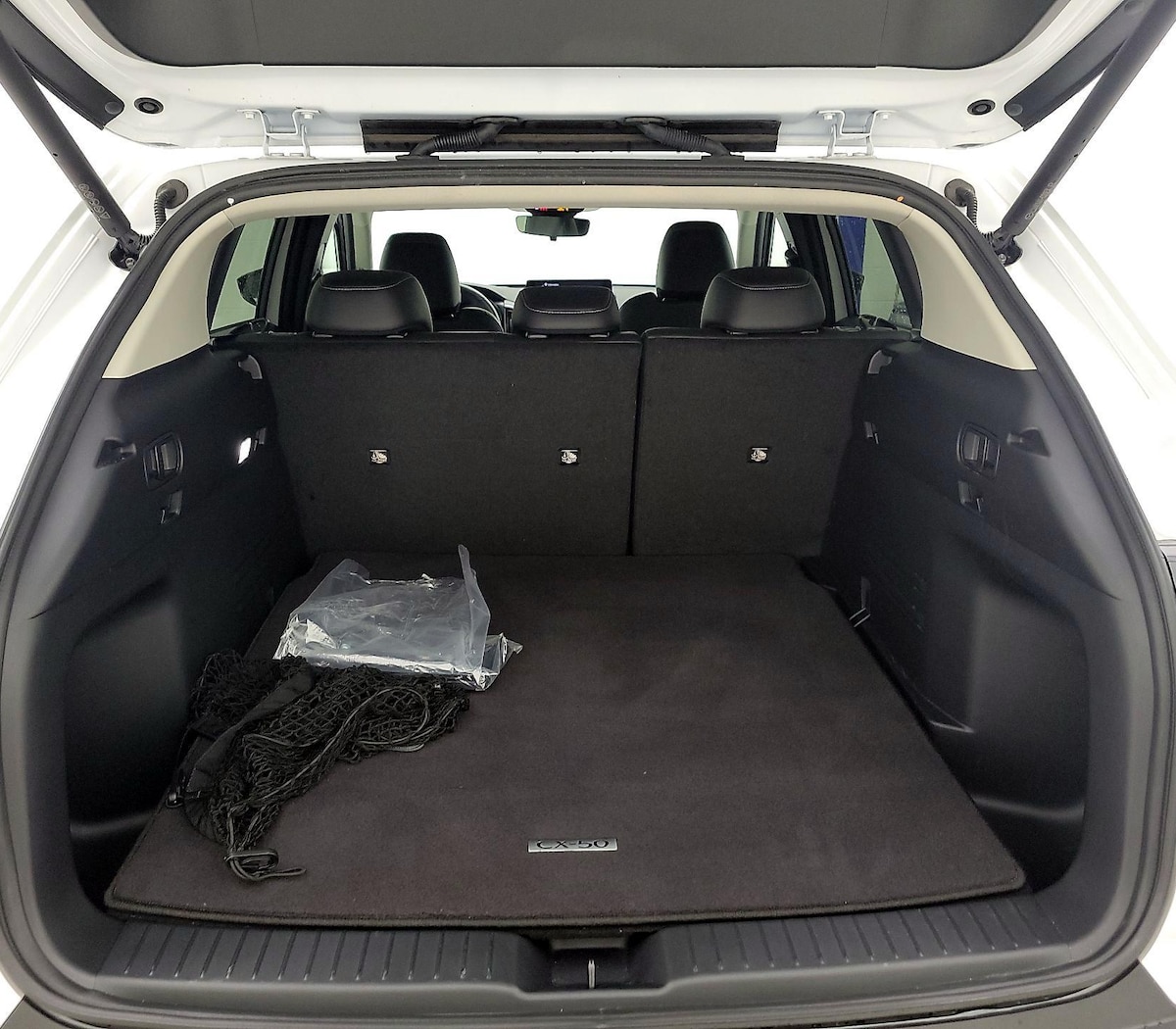 Trunk/Cargo (Seats Up)