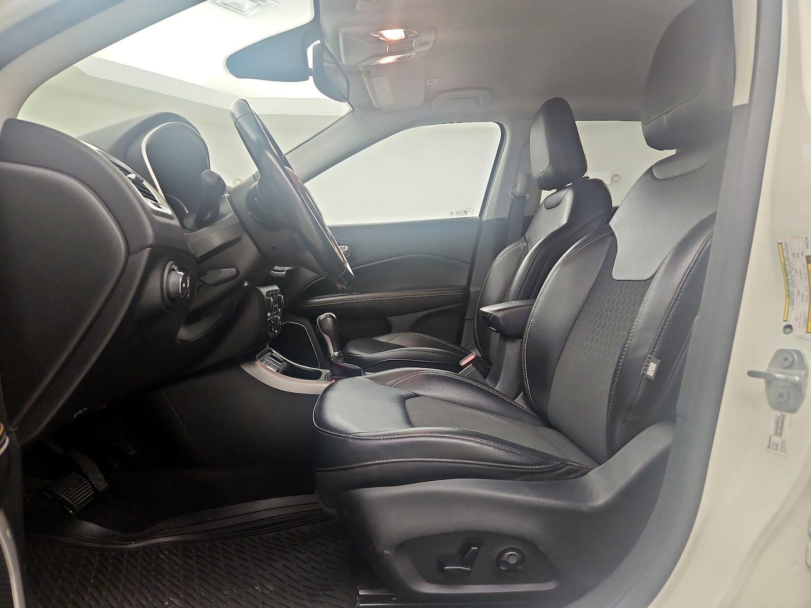 Power Seat(s) & Side Airbags