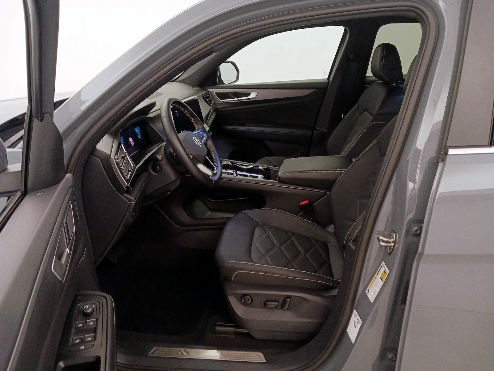 2025 Volkswagen Atlas Cross Sport SE w/Tech - Photo 12
