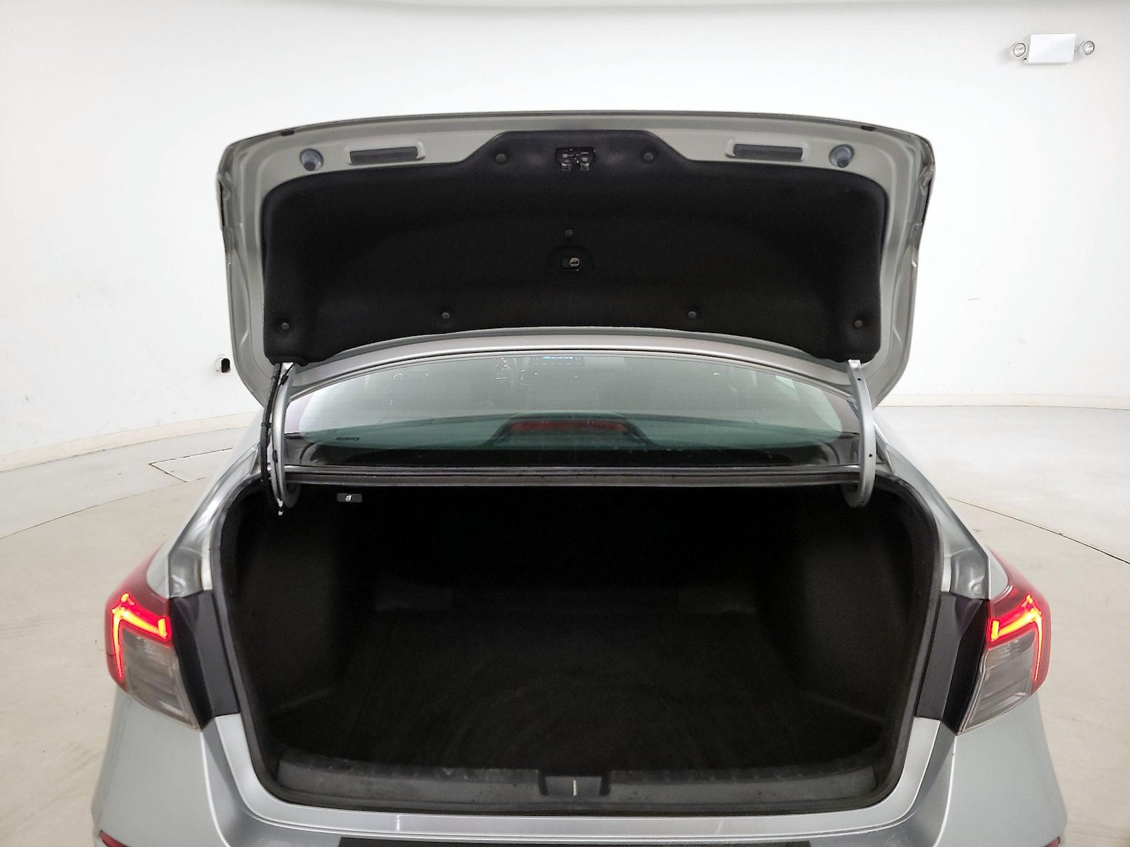2025 Honda Civic LX - Photo 21