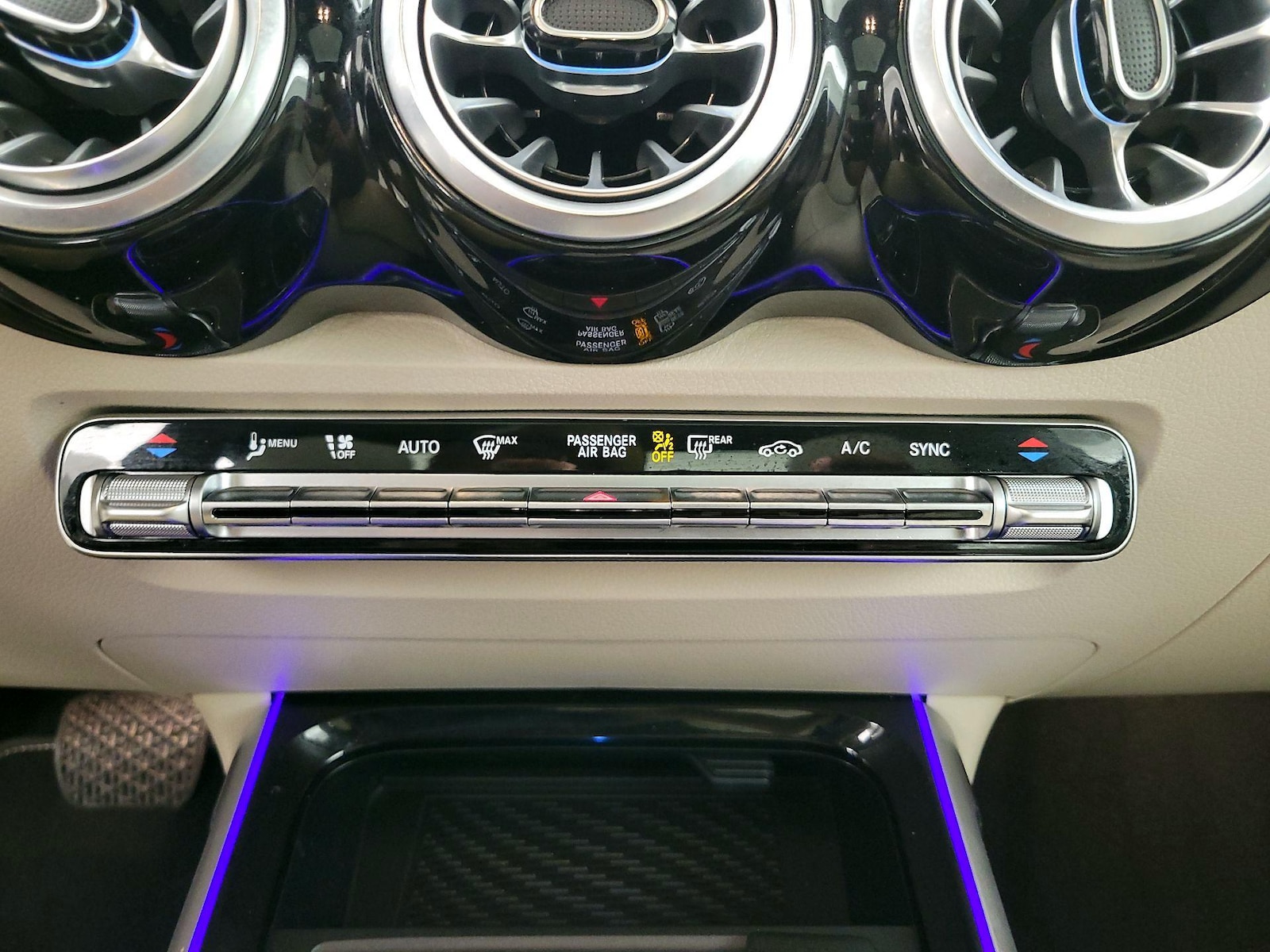 2024 Mercedes-Benz GLB Base - Photo 17