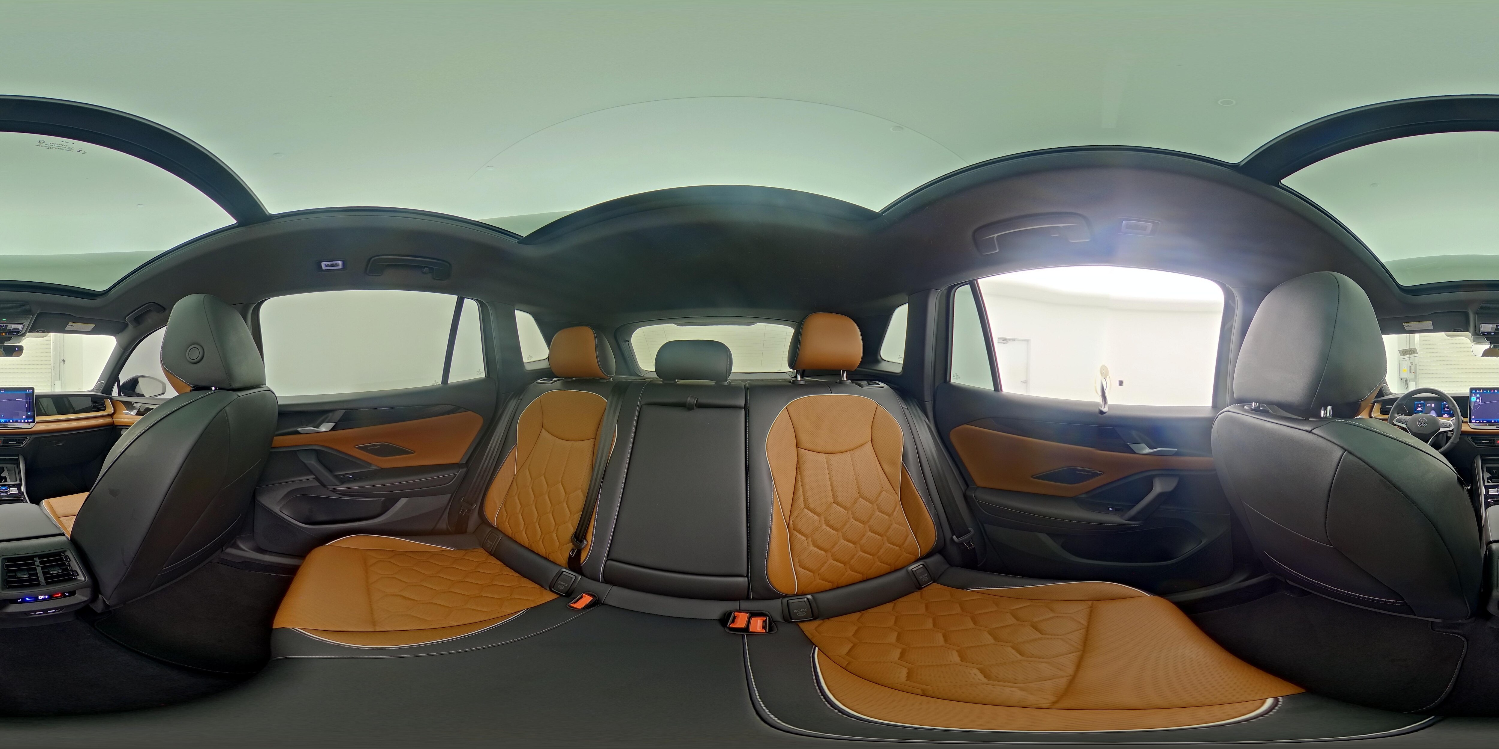 2025 Volkswagen Tiguan SEL R-LINE - Photo 30