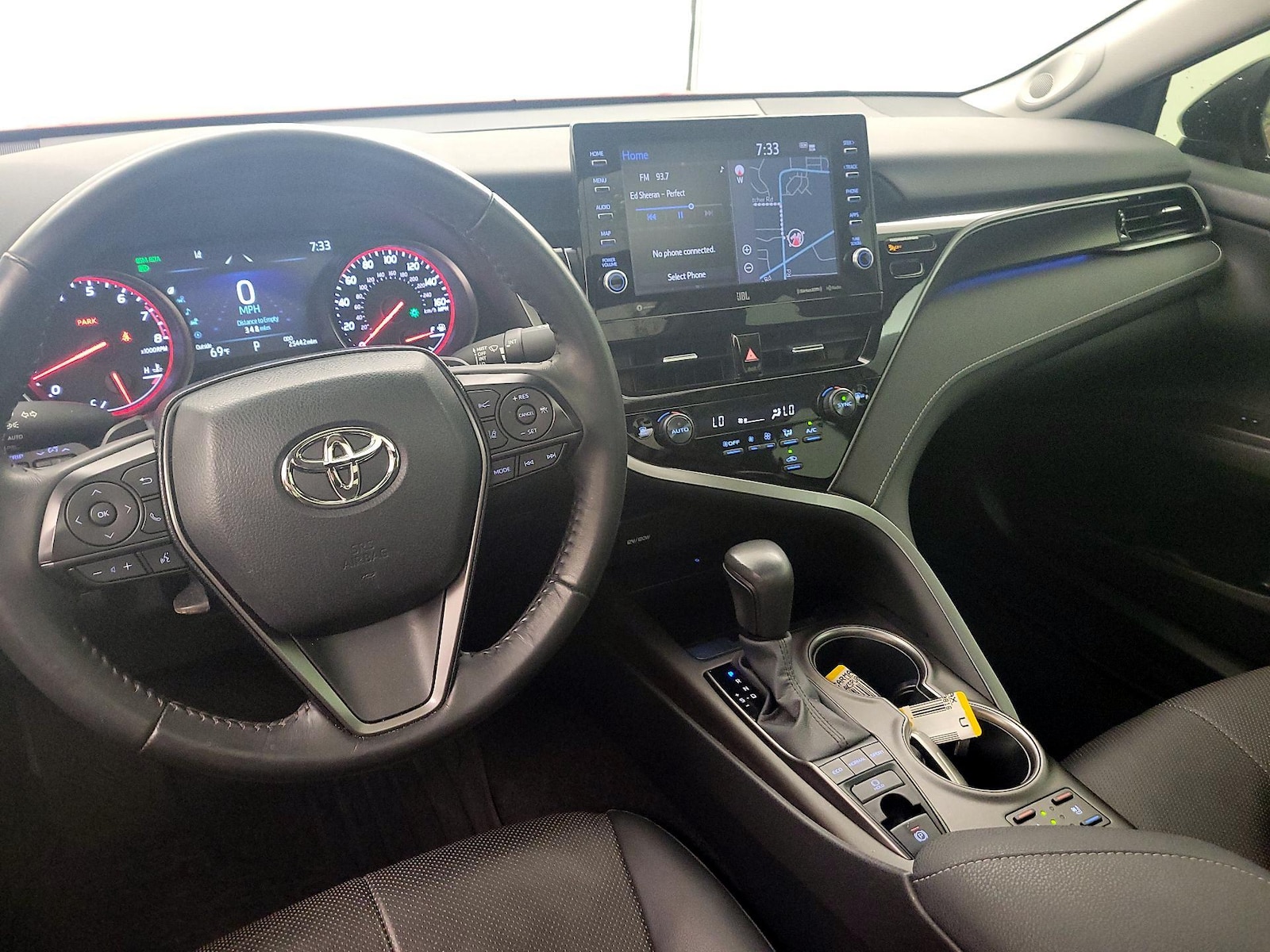 2023 Toyota Camry XSE - Photo 10
