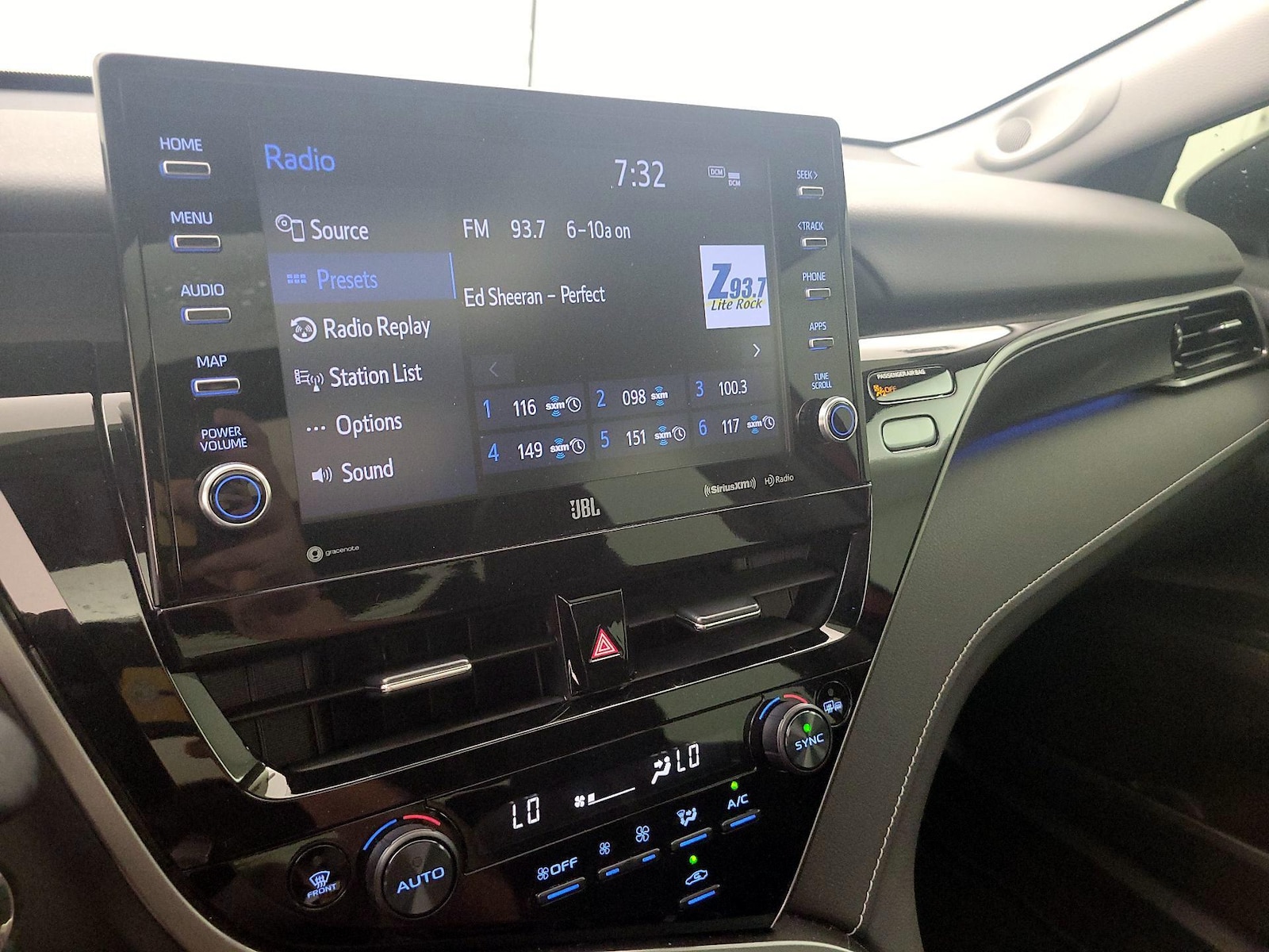 2023 Toyota Camry XSE - Photo 17