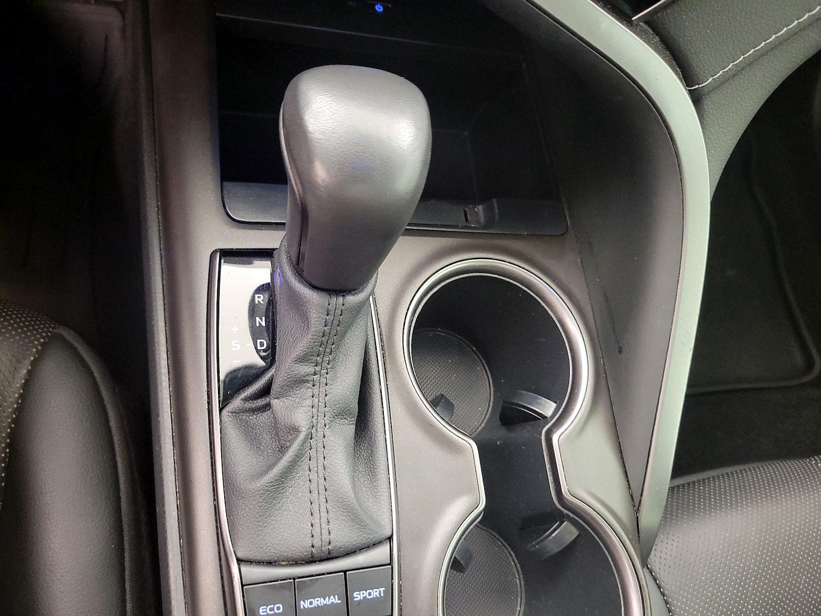 2023 Toyota Camry XSE - Photo 19