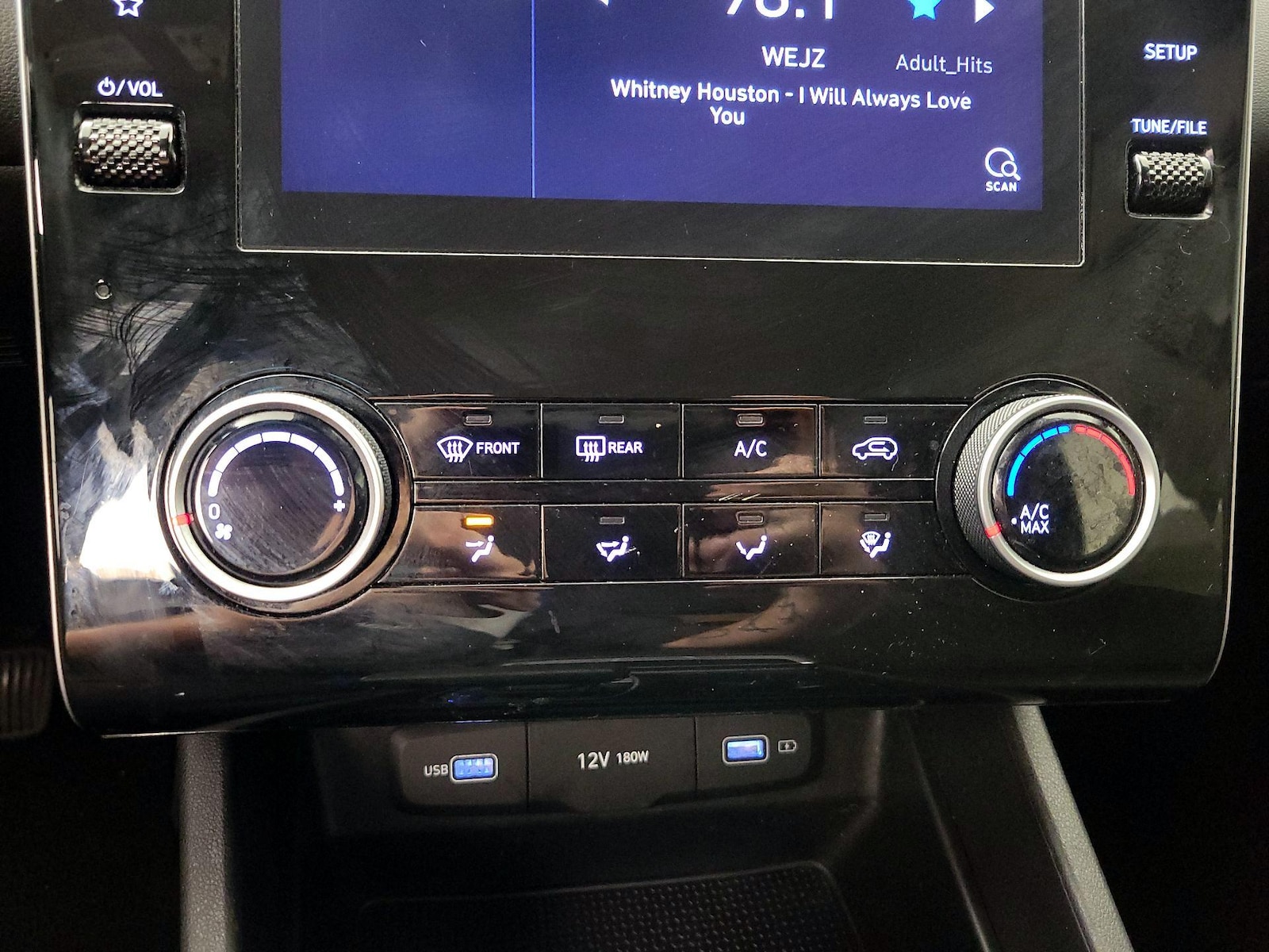 2022 Hyundai Tucson SE - Photo 17