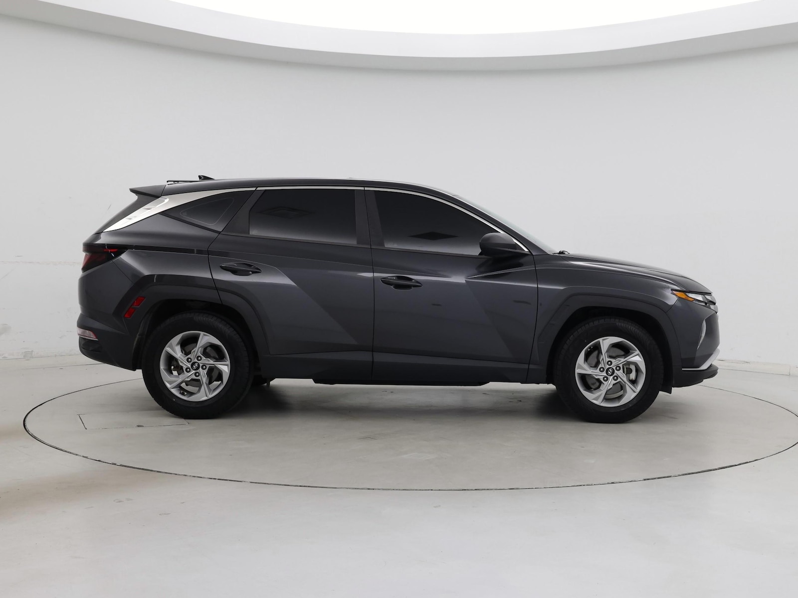 2022 Hyundai Tucson SE - Photo 8