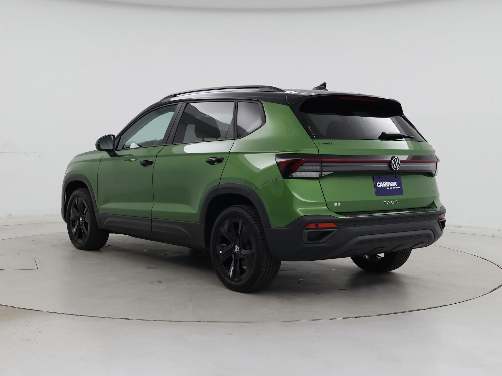 2025 Volkswagen Taos SE Black - Photo 3