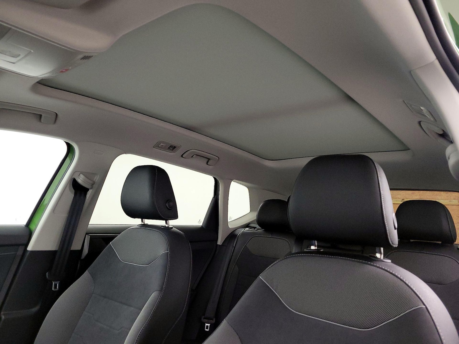2025 Volkswagen Taos SE Black - Photo 24