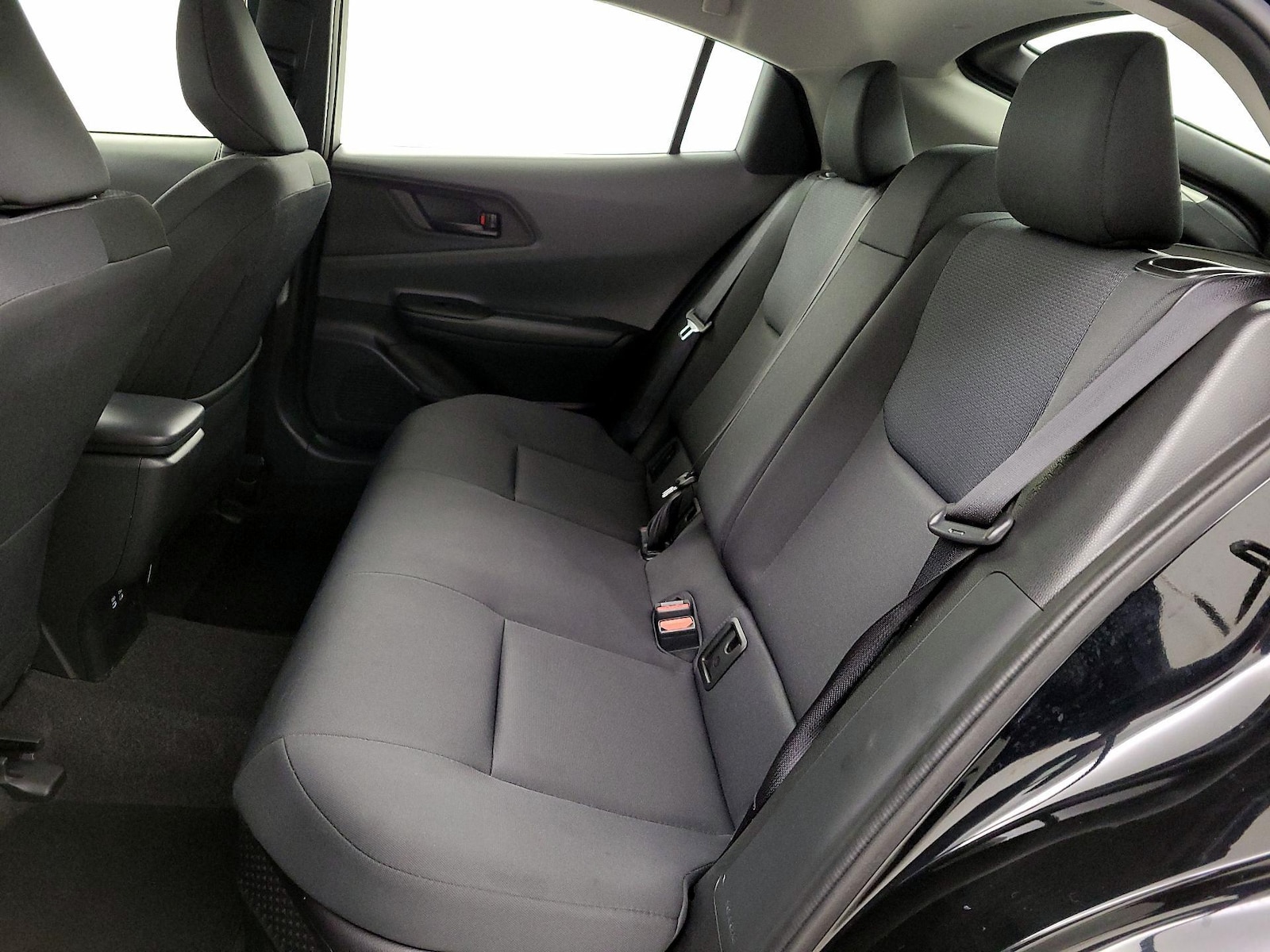 2025 Toyota Prius LE - Photo 20