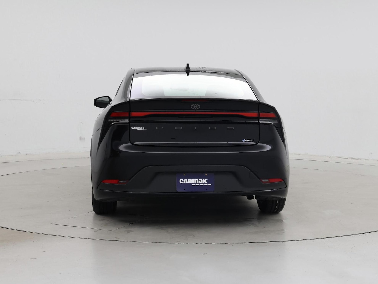 2025 Toyota Prius LE - Photo 7