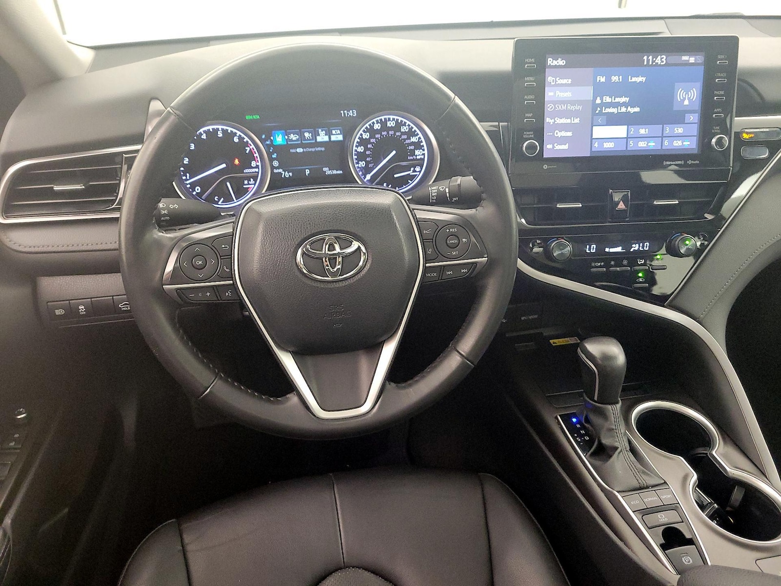 2024 Toyota Camry XLE - Photo 11