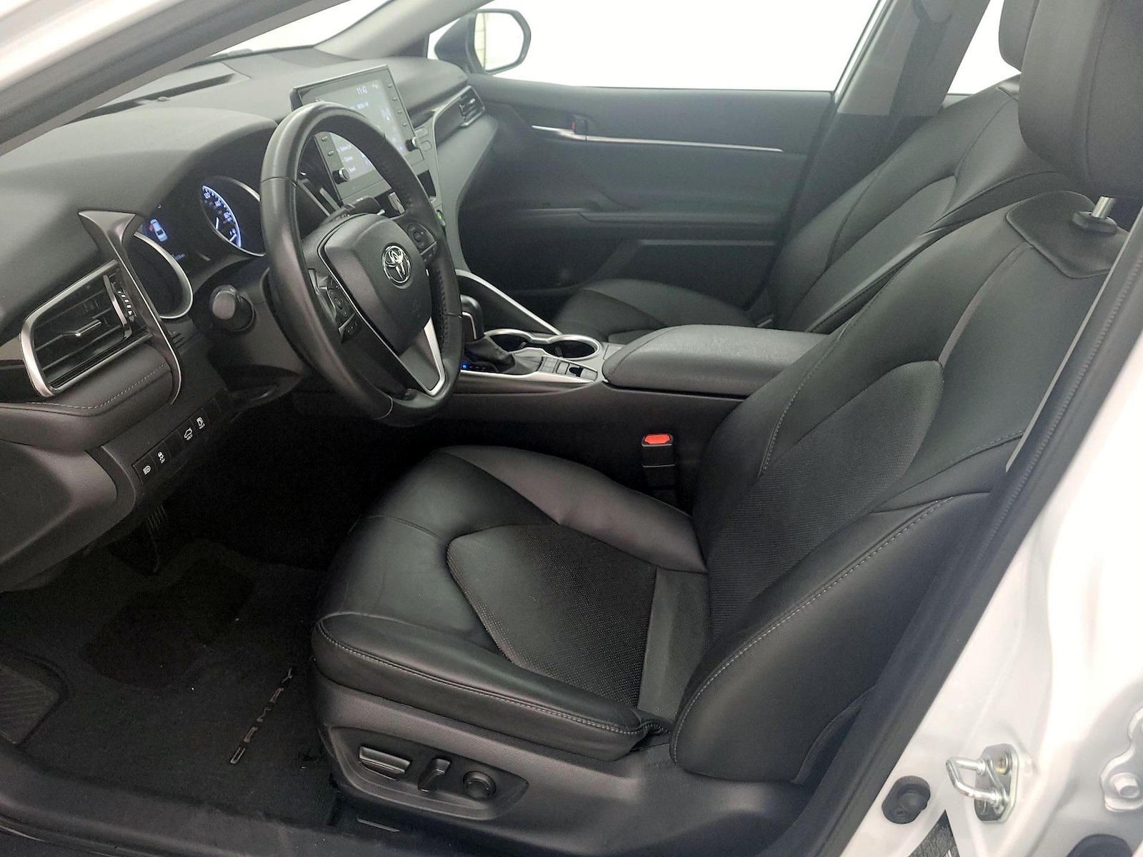 2024 Toyota Camry XLE - Photo 12