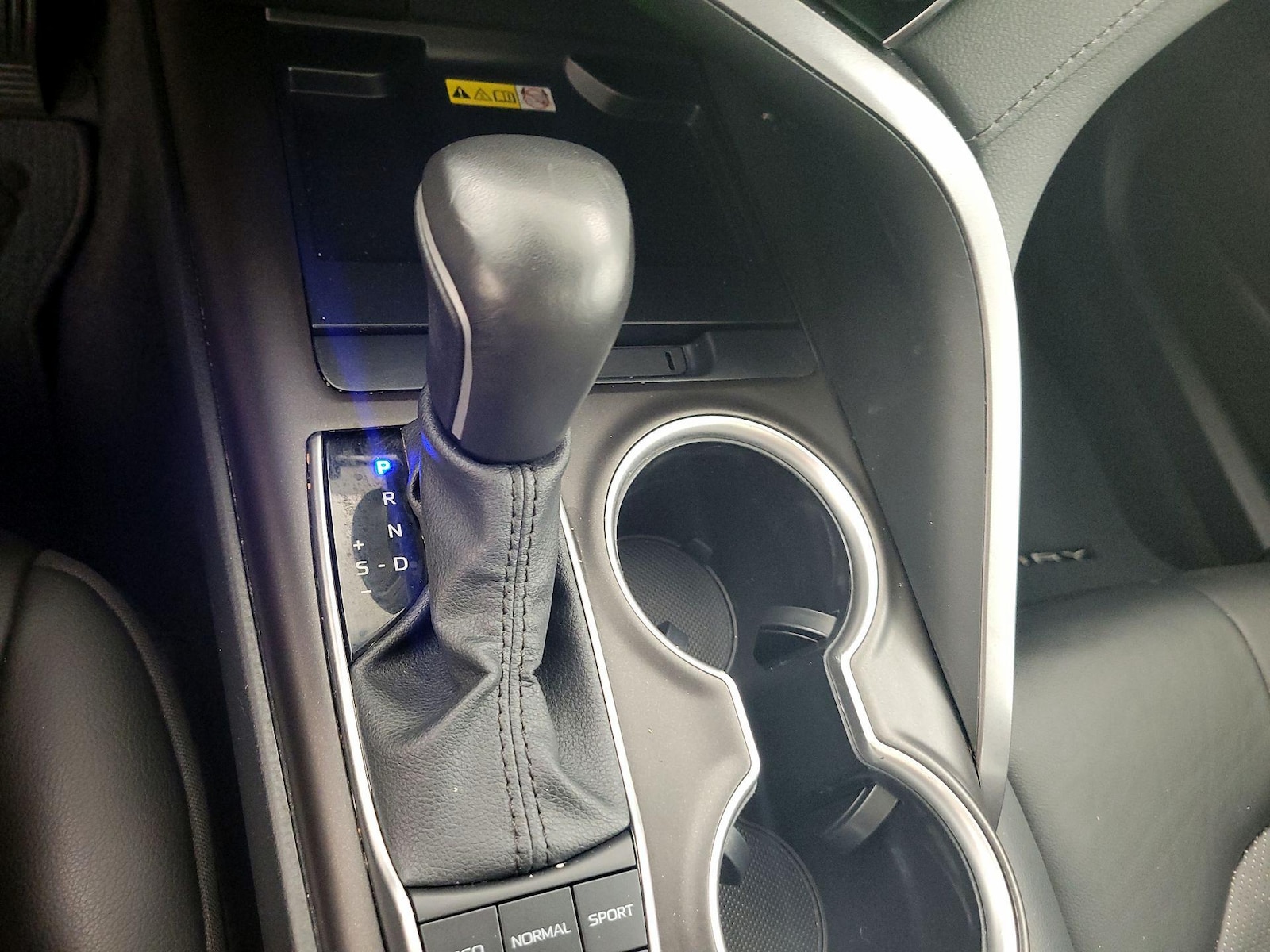 2024 Toyota Camry XLE - Photo 18