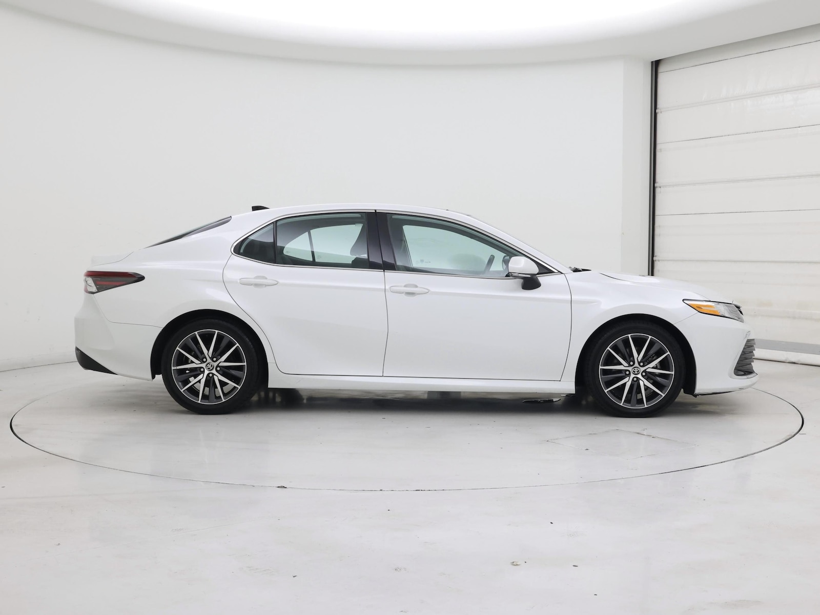 2024 Toyota Camry XLE - Photo 8