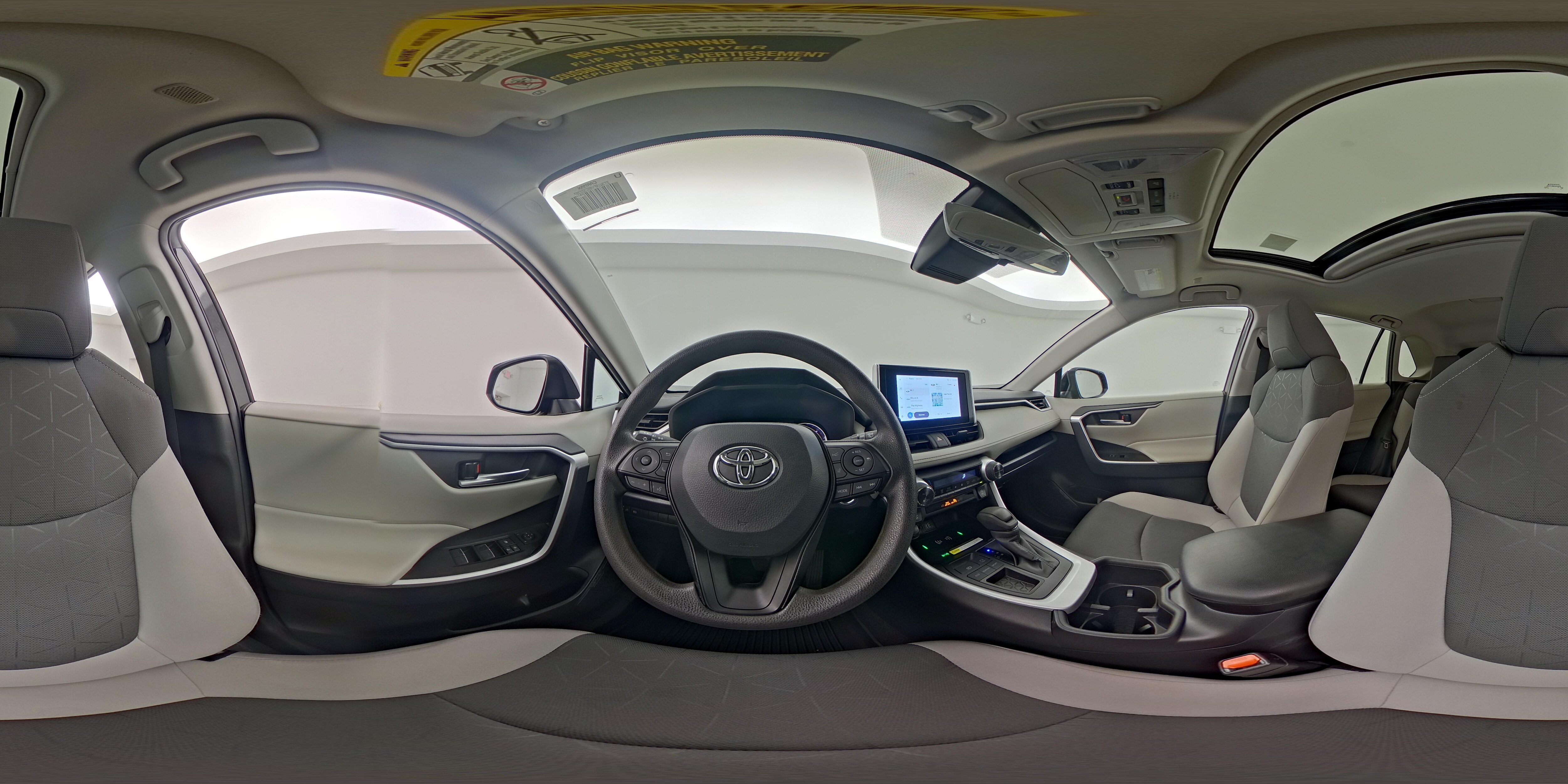 2025 Toyota RAV4 XLE - Photo 27