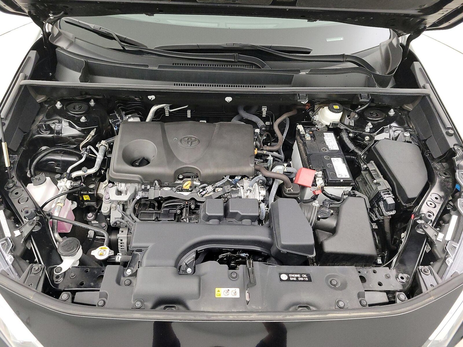 2025 Toyota RAV4 XLE - Photo 23