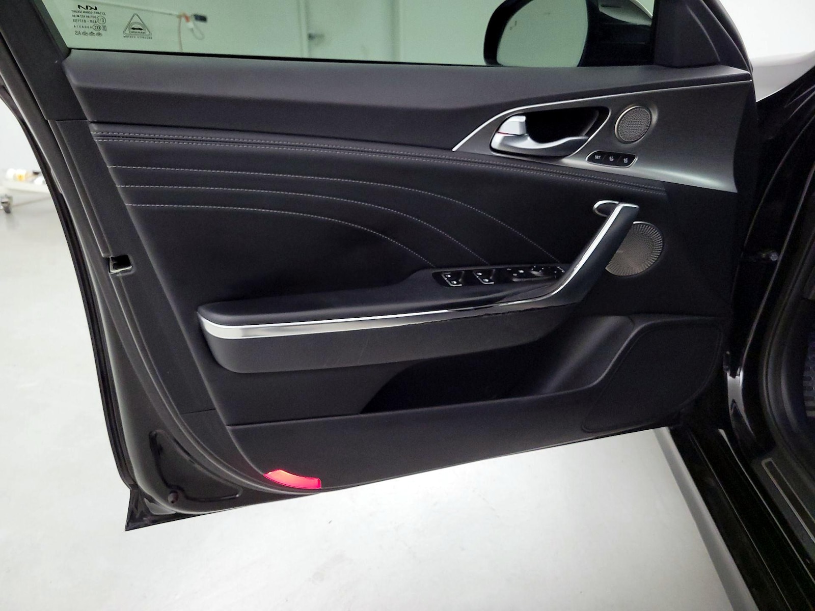2022 Kia Stinger GT2 - Photo 12