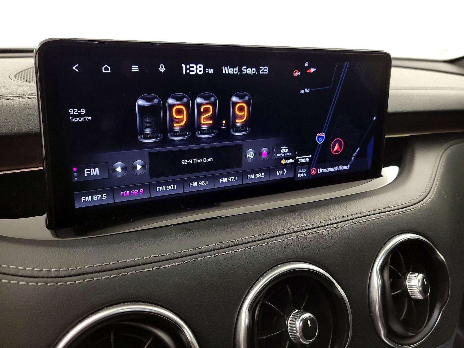 2022 Kia Stinger GT2 - Photo 16