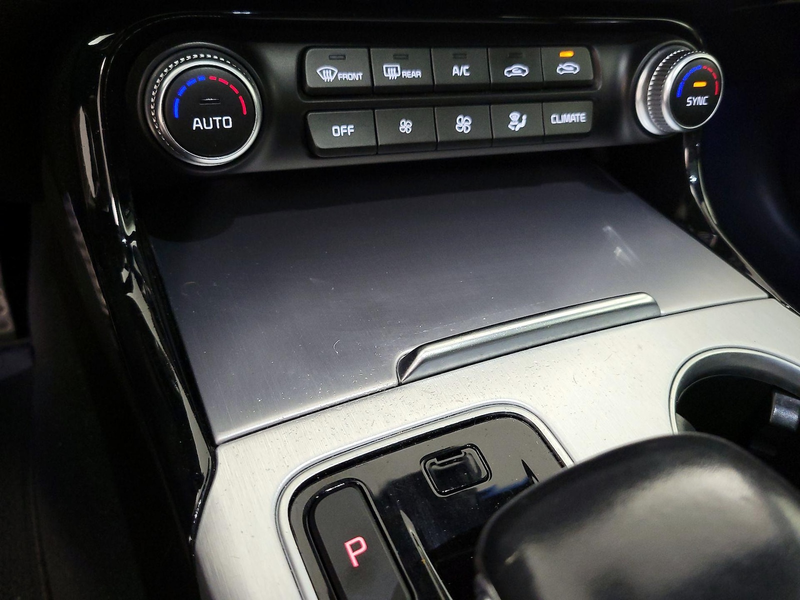 2022 Kia Stinger GT2 - Photo 17