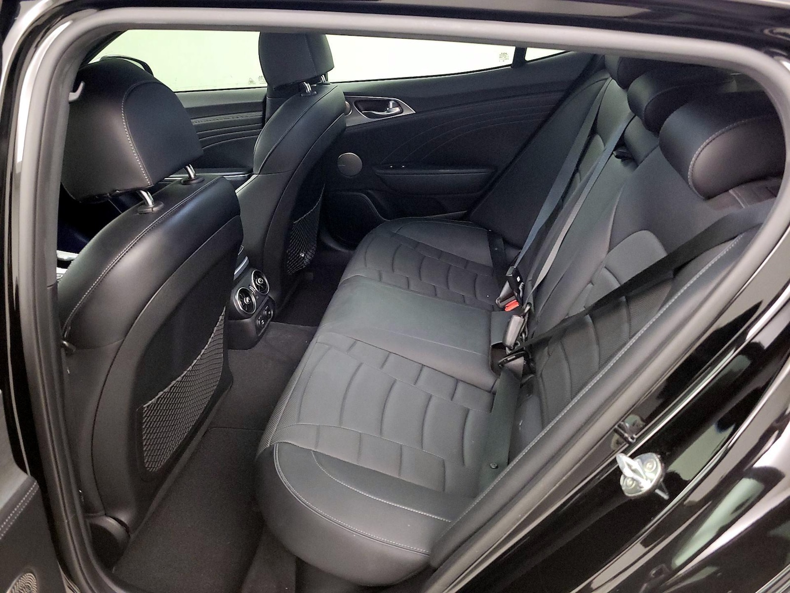 2022 Kia Stinger GT2 - Photo 21