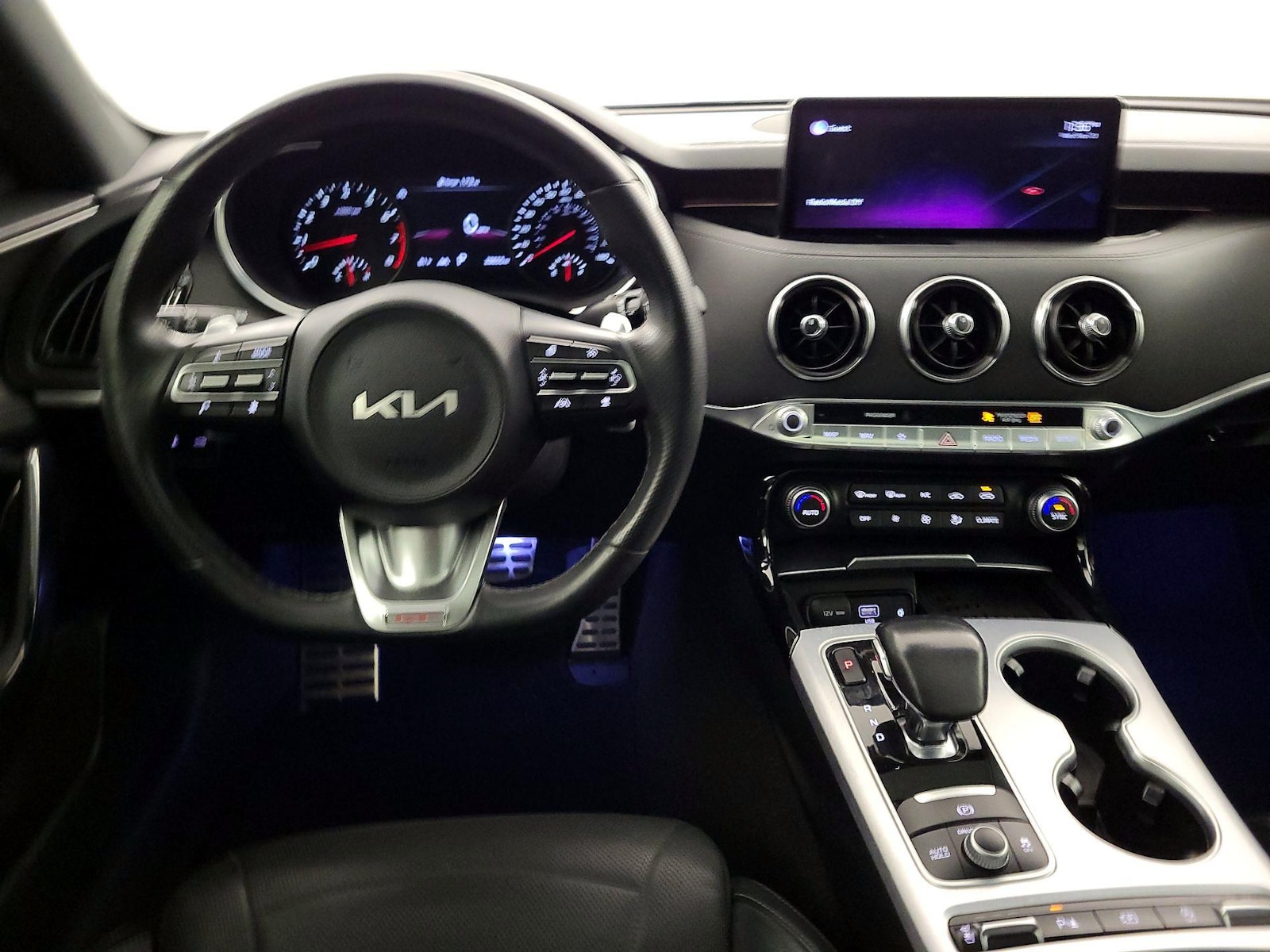 2022 Kia Stinger GT2 - Photo 10