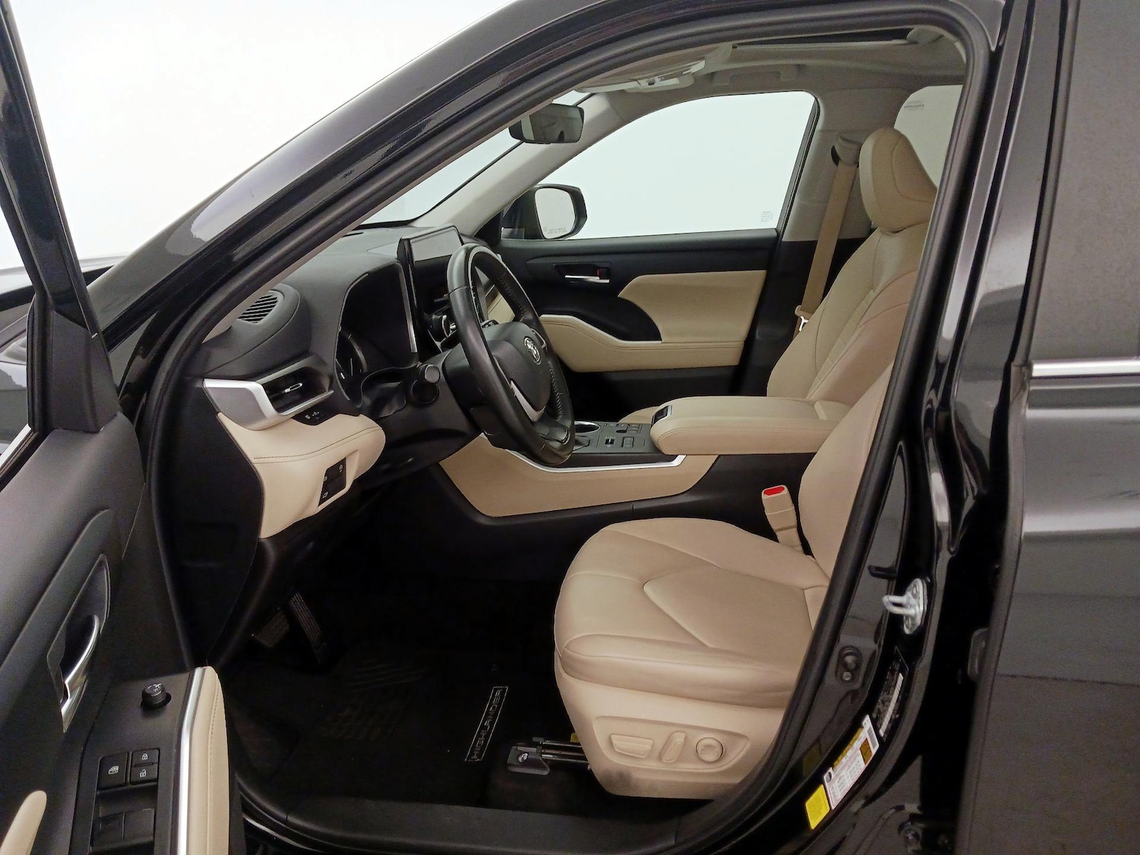 2024 Toyota Highlander XLE - Photo 12
