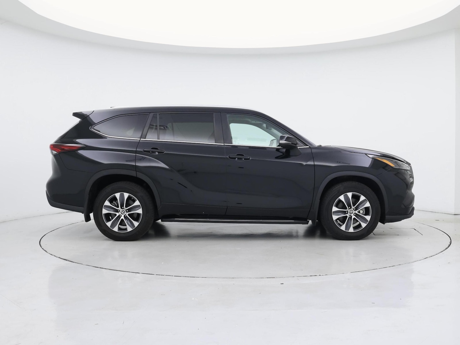 2024 Toyota Highlander XLE - Photo 8