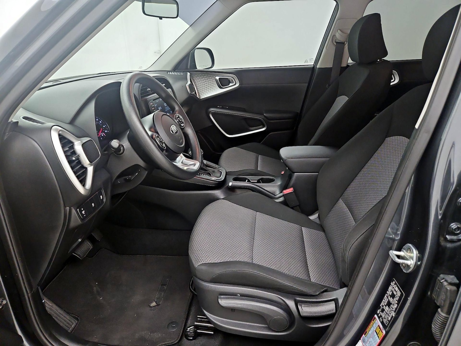 2020 Kia Soul LX - Photo 12