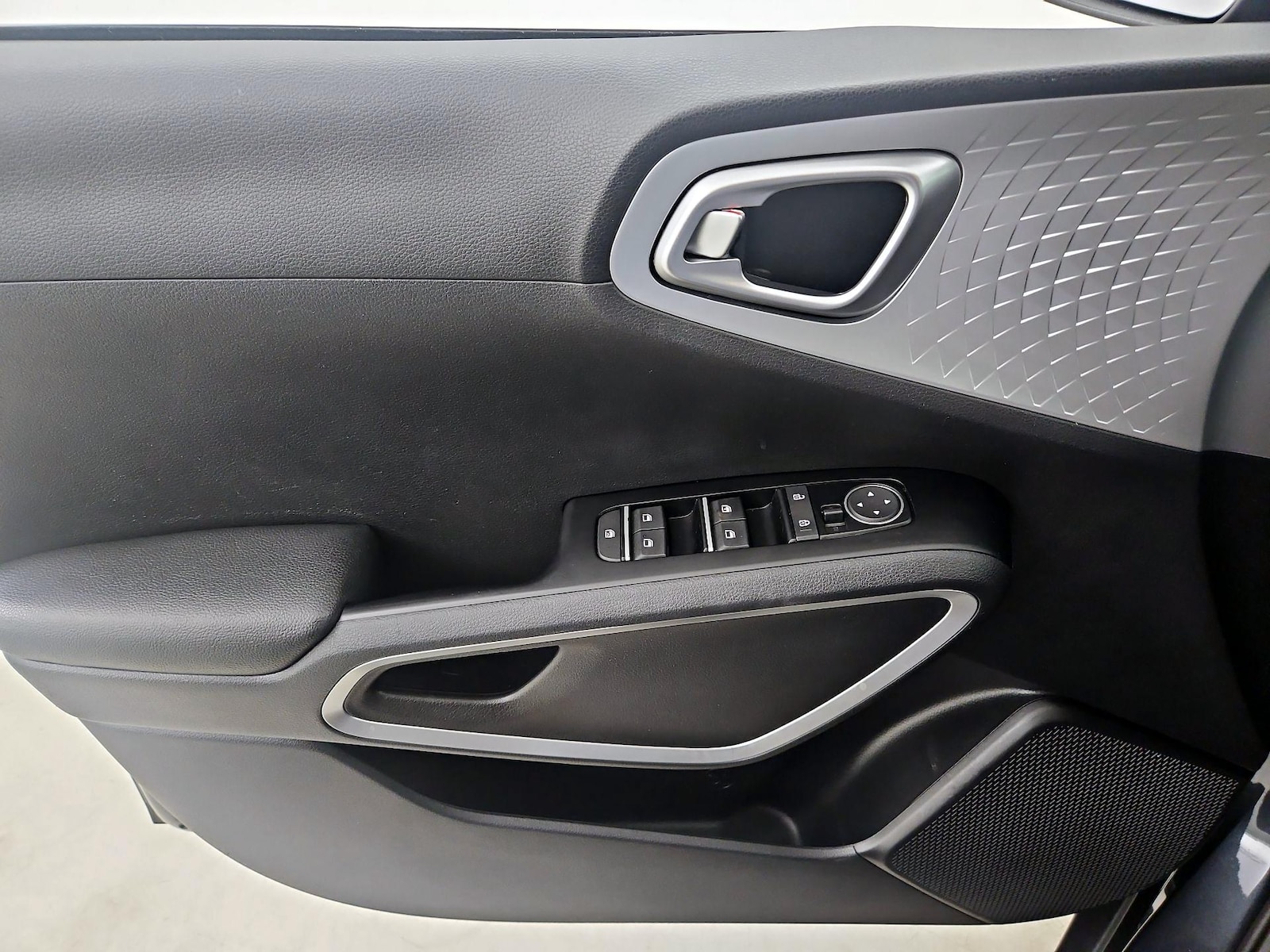 2020 Kia Soul LX - Photo 13
