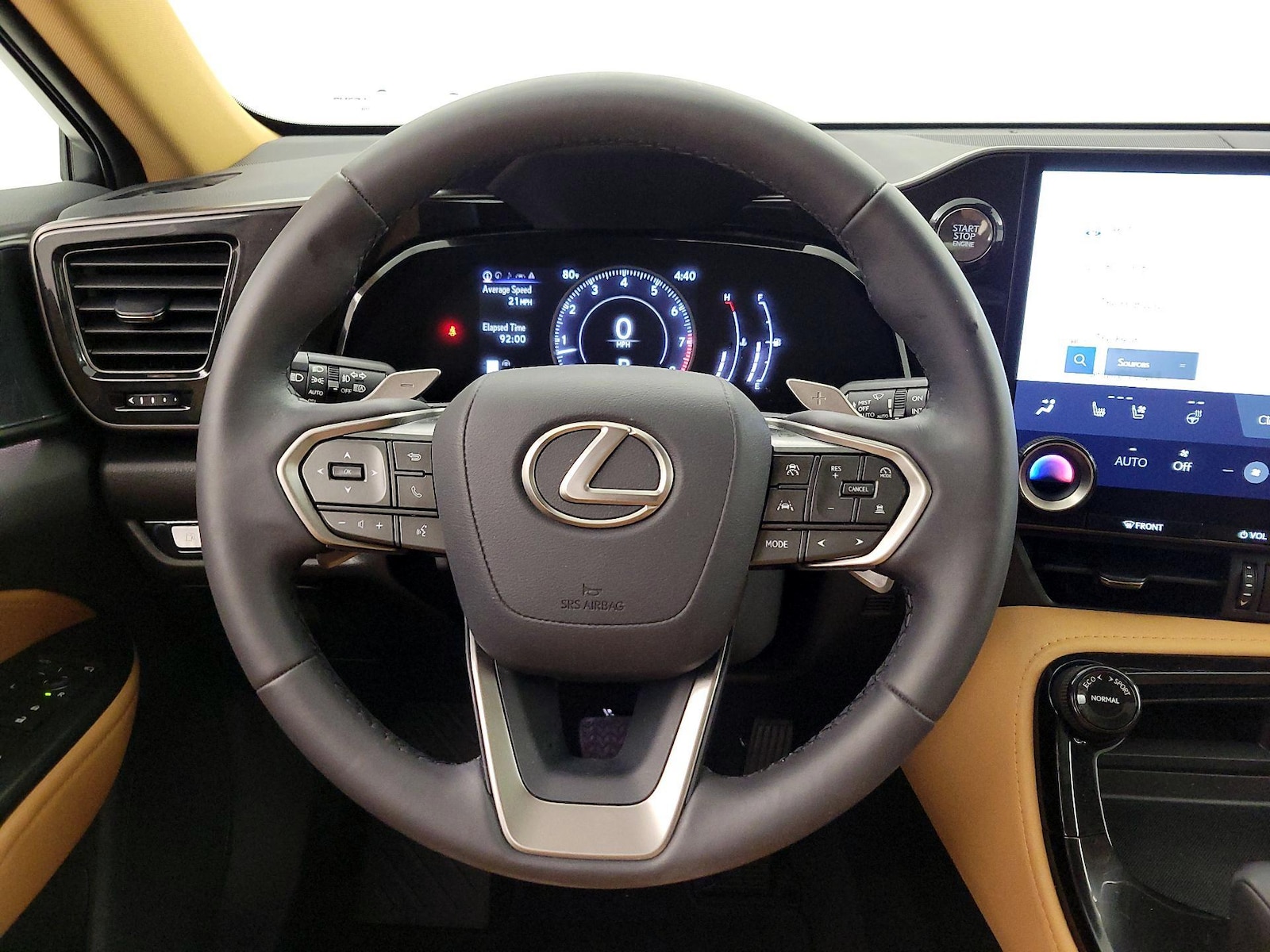 2025 Lexus NX 250 - Photo 11
