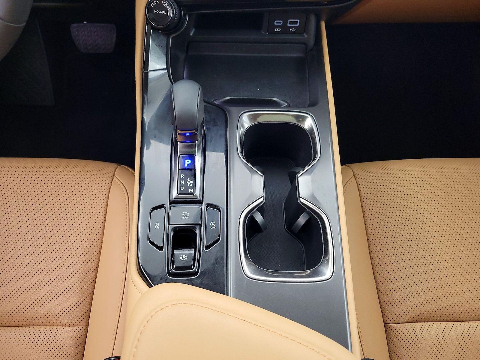 2025 Lexus NX 250 - Photo 17