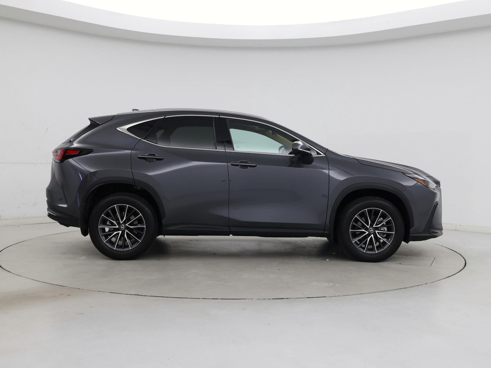 2025 Lexus NX 250 - Photo 8