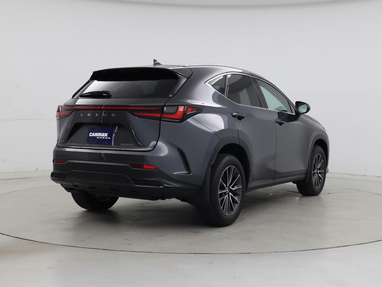 2025 Lexus NX 250 - Photo 9