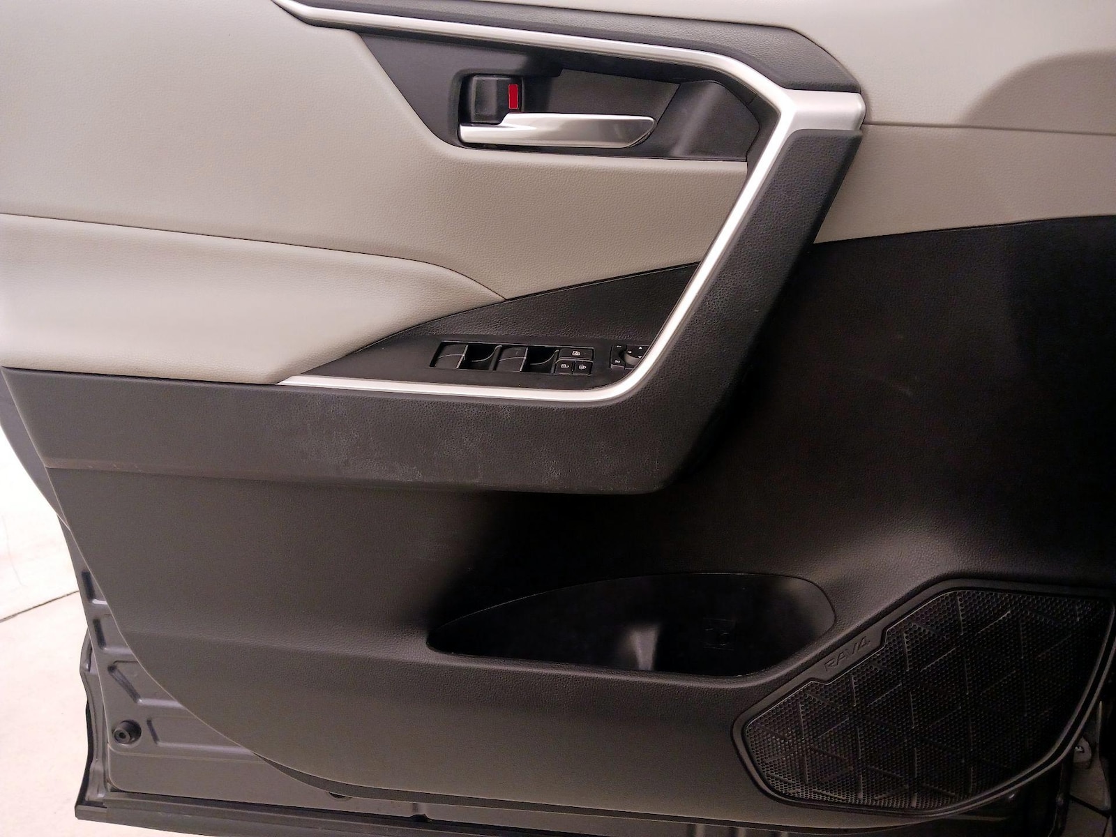 2021 Toyota RAV4 XLE Premium - Photo 13