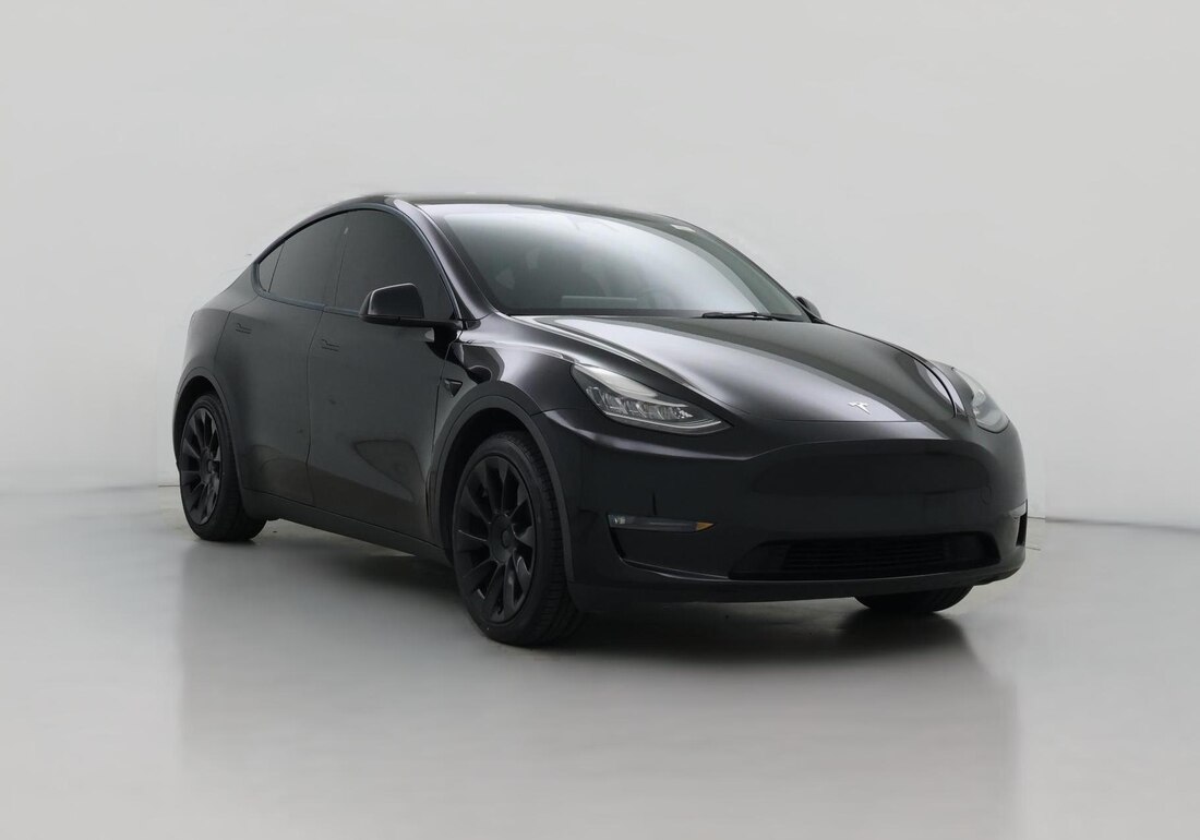 2022 Tesla Model Y Long Range All-Wheel Drive in Black — CarMax photo