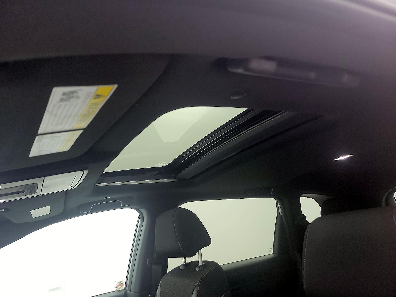 Sunroof(s) & Overhead Airbags