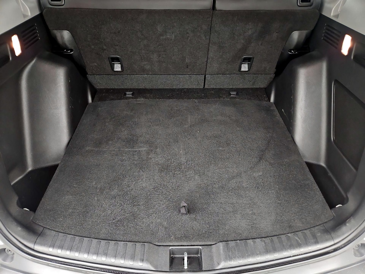 Trunk/Cargo (Seats Up)