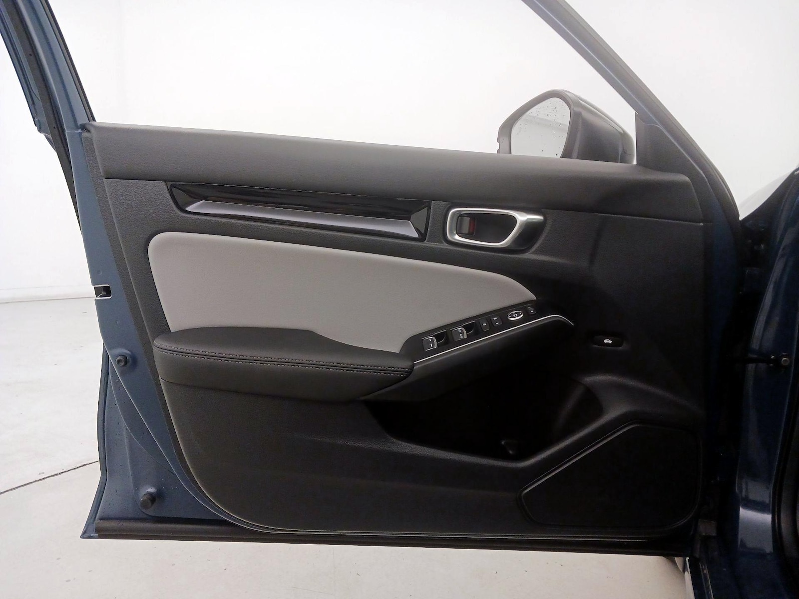 2025 Honda Civic Sport Touring - Photo 13