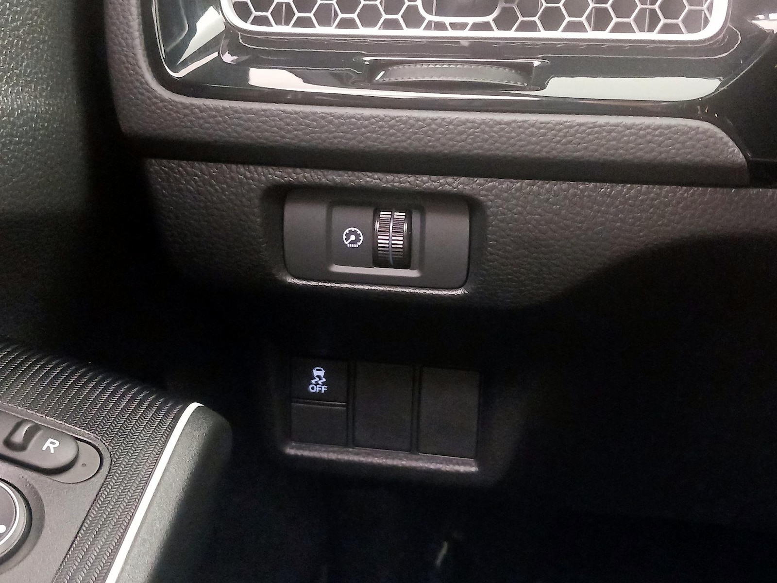 2025 Honda Civic Sport Touring - Photo 14