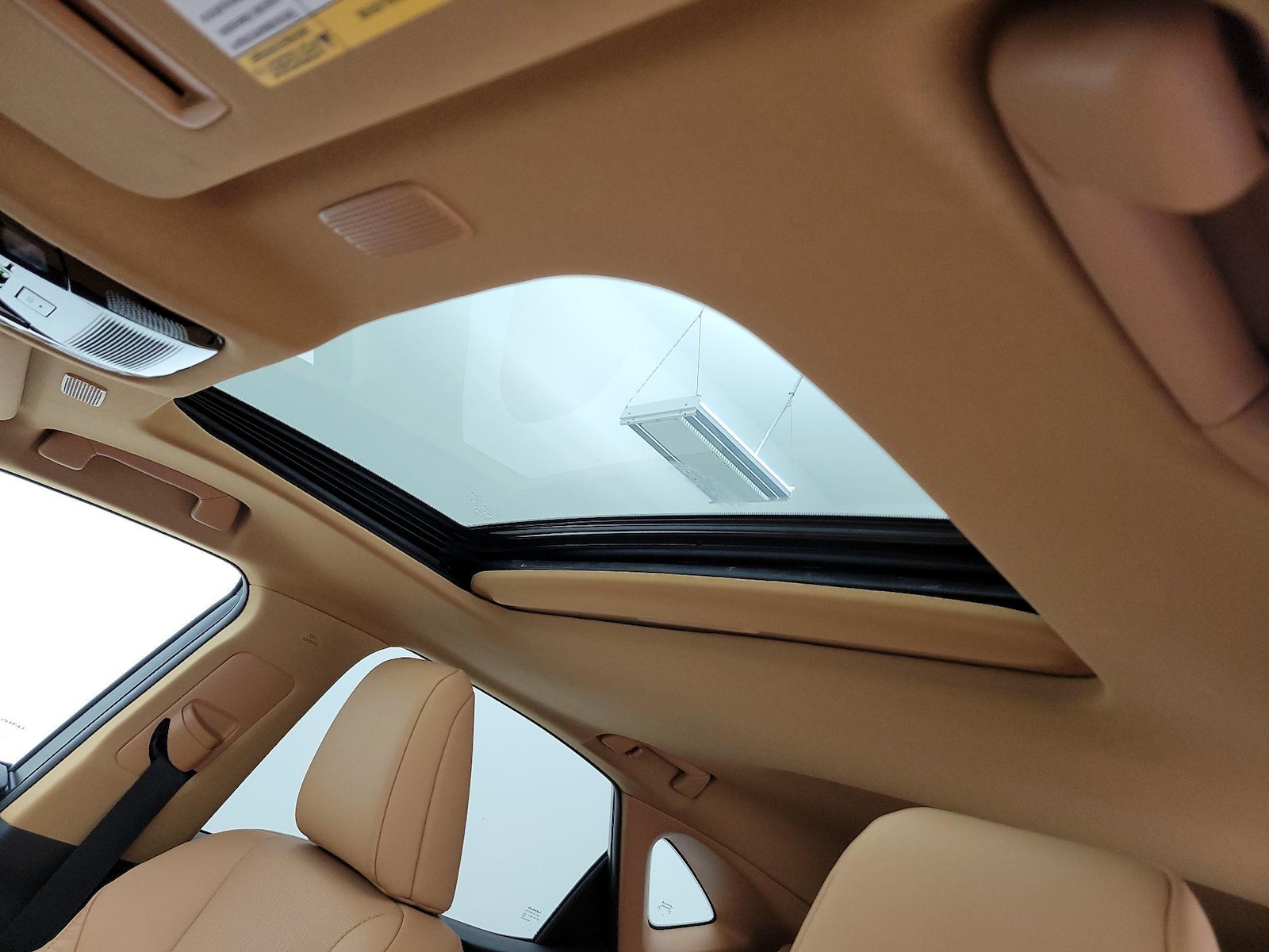 Sunroof(s) & Overhead Airbags