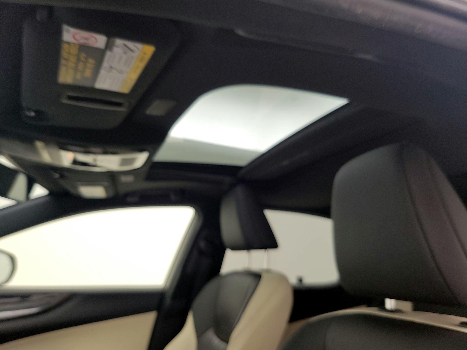Sunroof(s) & Overhead Airbags