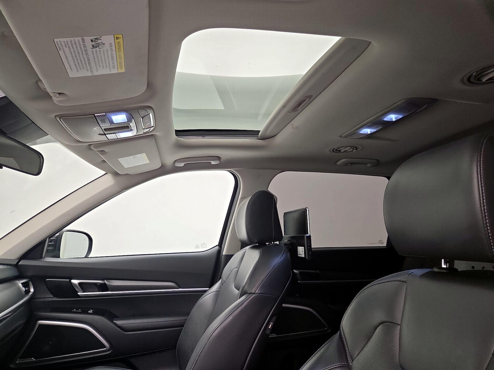 Sunroof(s) & Overhead Airbags