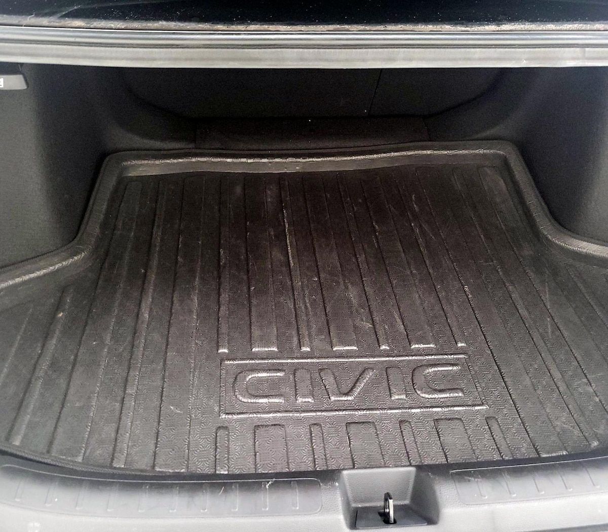 Trunk/Cargo (Seats Up)