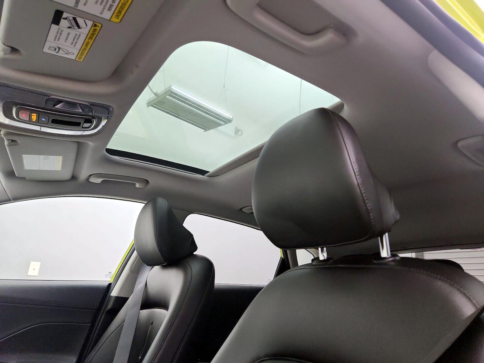 Sunroof(s) & Overhead Airbags