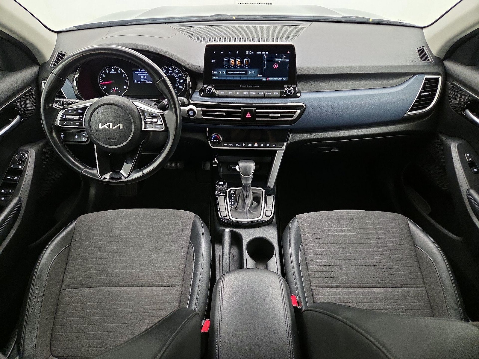 Apple CarPlay® & Android Auto™