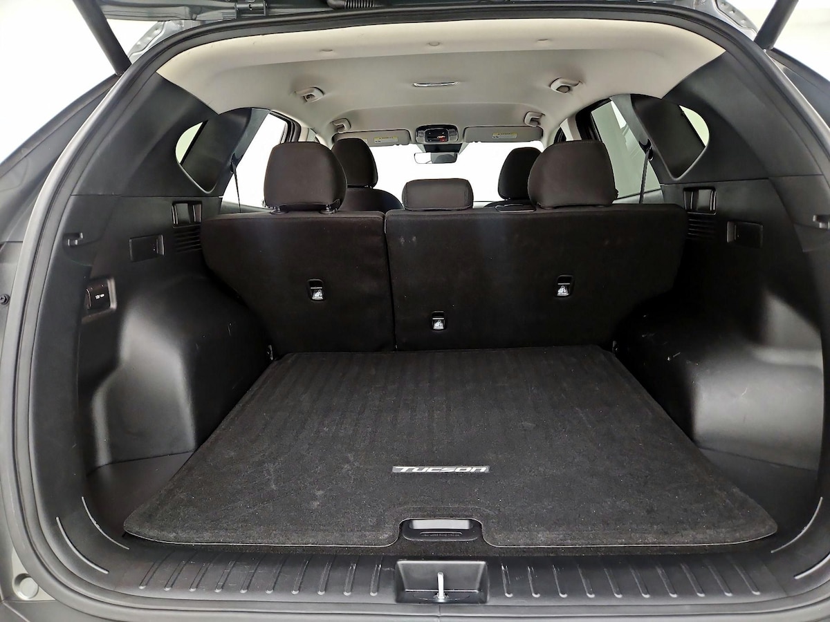 Trunk/Cargo (Seats Up)