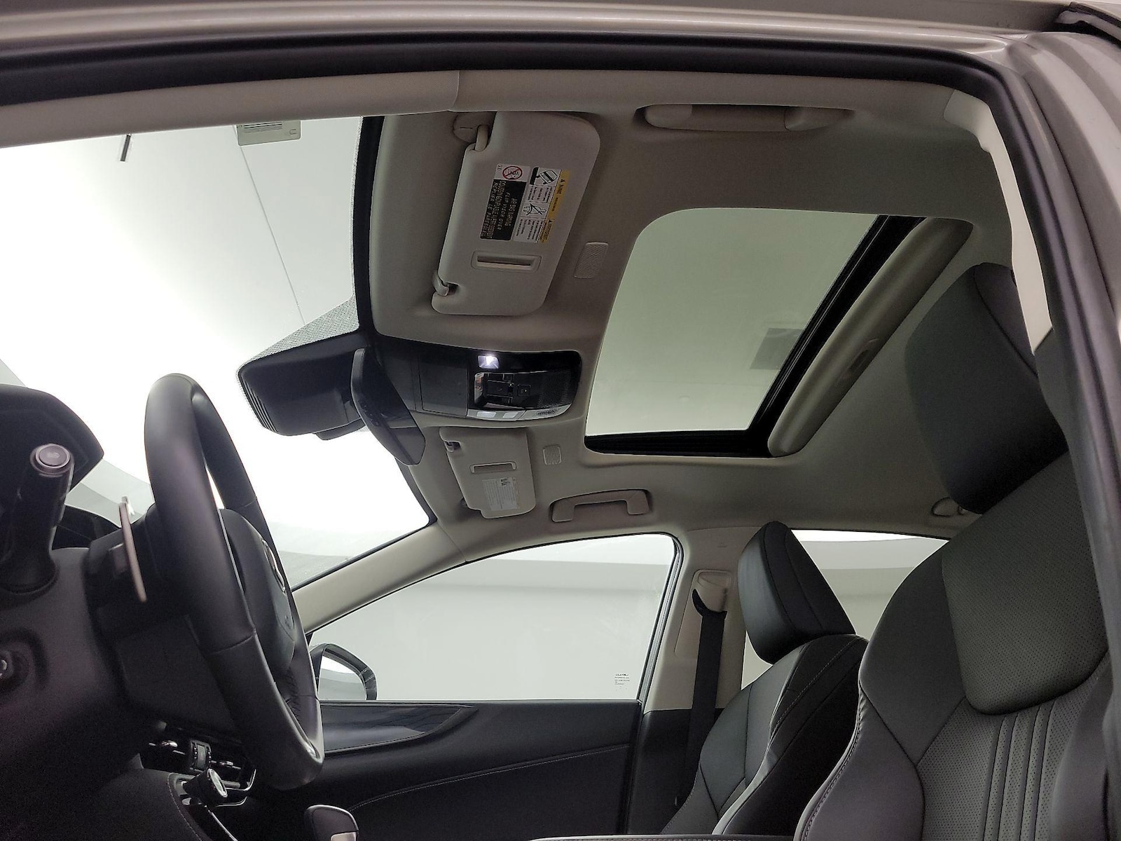 Sunroof(s) & Overhead Airbags