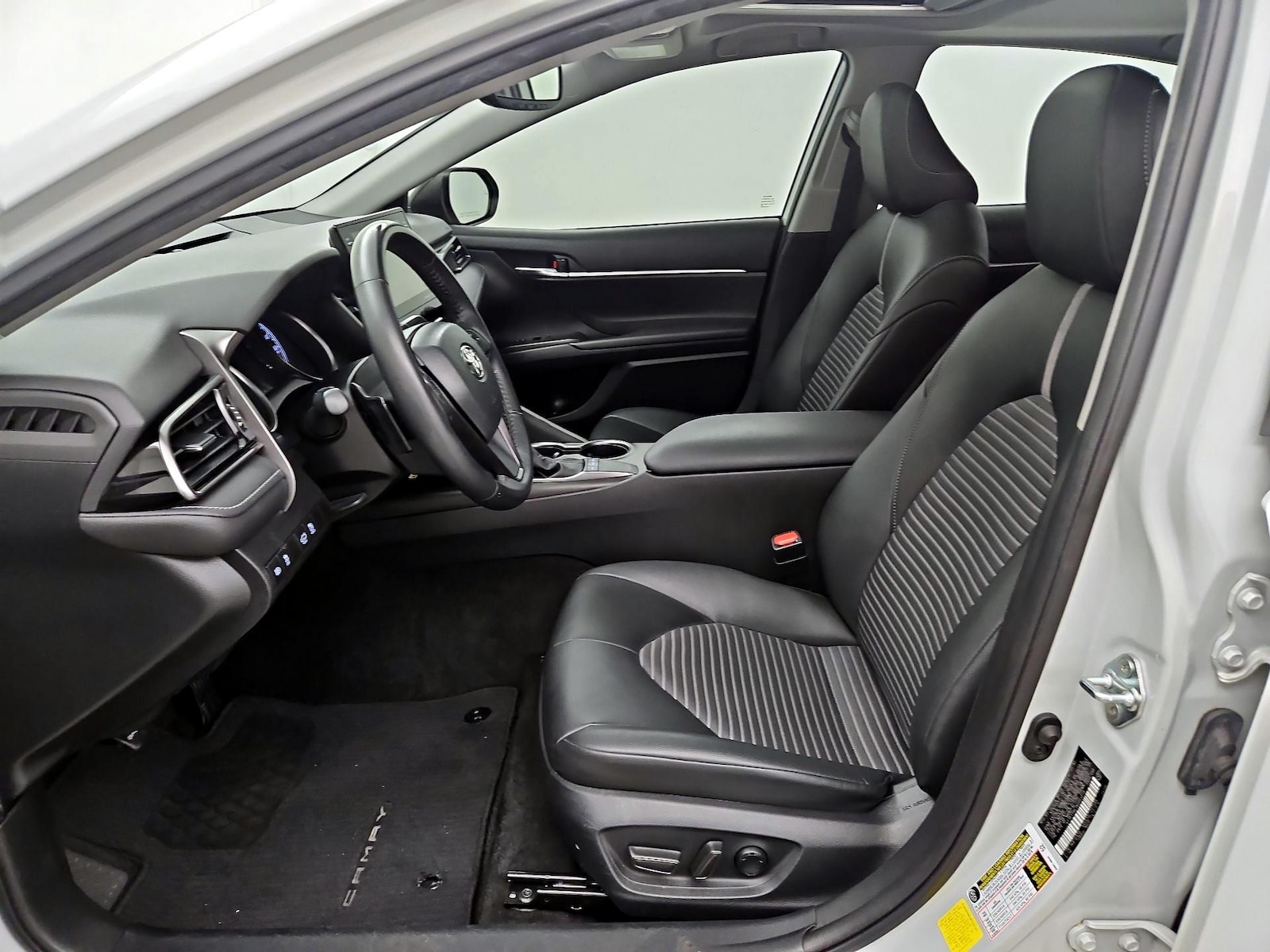 Power Seat(s) & Side Airbags