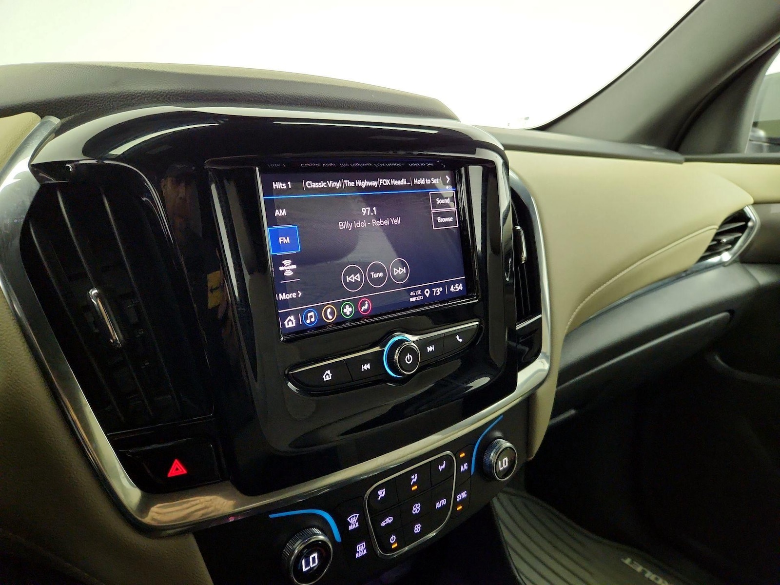 2023 Chevrolet Traverse LS - Photo 16